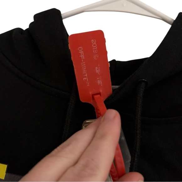 Off-White Seeing Things Hoodie Black Medium Diagonal Stripes Caravaggio Graphic - Picture 3 of 9